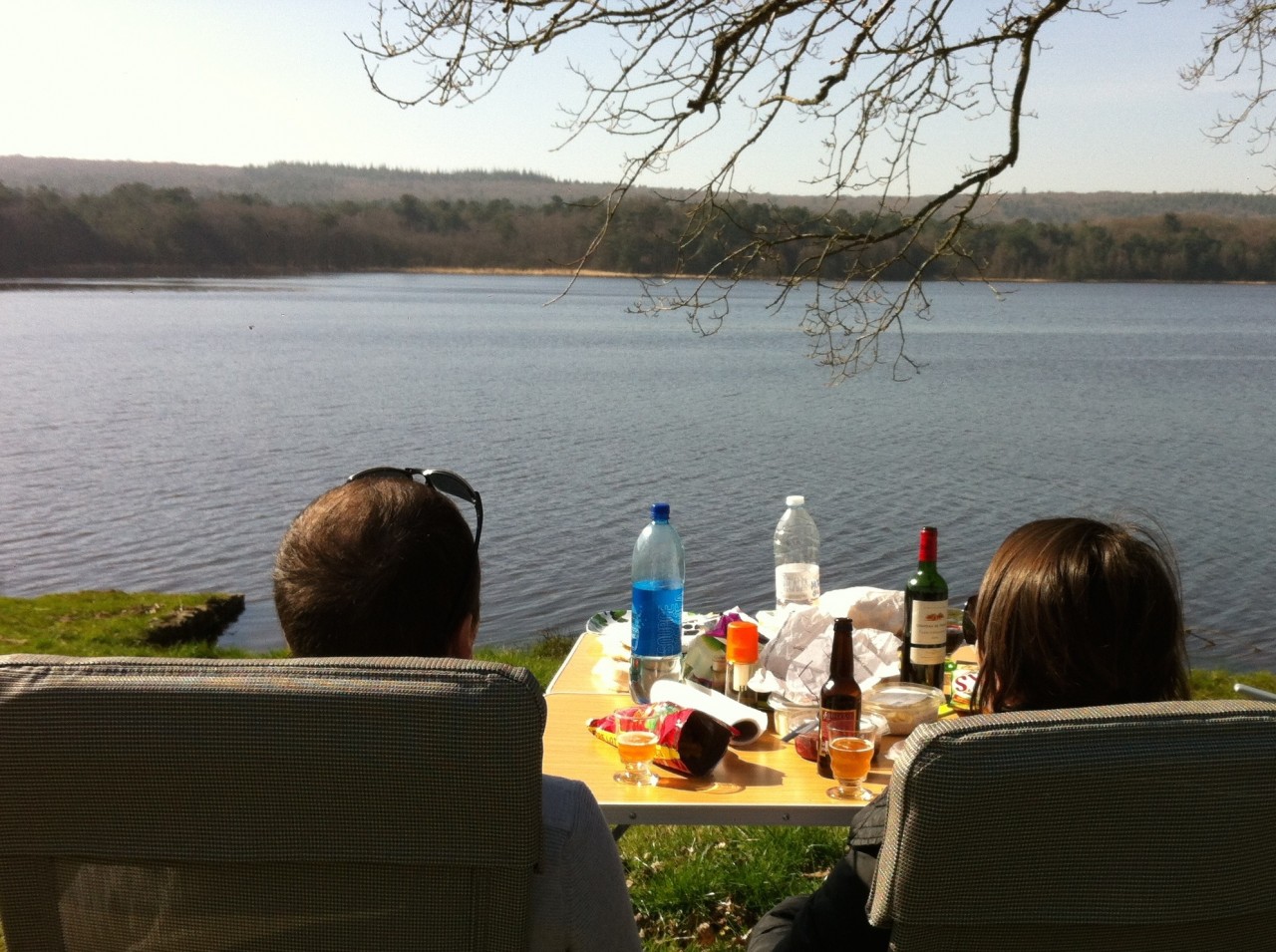 Pique nique au bord du lac de Paimpont (Bretagne-35)